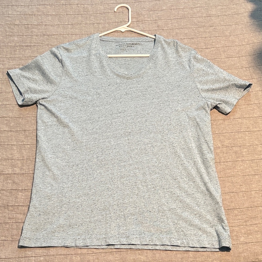 Banana Republic Light Blue and Gray Heather Short Sleeve Tee